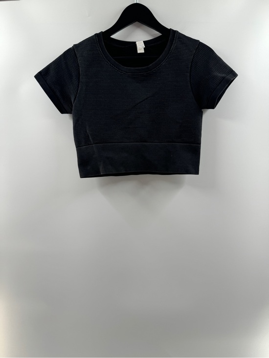 aerie Tops - OFFLINE by Aerie Black Textured Cropped Workout Top Women's Medium
